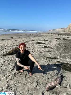 Comicbookgirl19 / DanikaXIX / pirateflagnislandgirl nude photo #0071