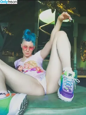 Comicbookgirl19 / DanikaXIX / pirateflagnislandgirl nude photo #0129