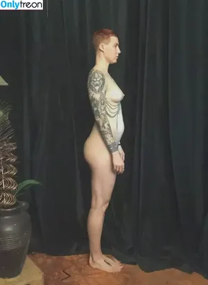 Comicbookgirl19 / DanikaXIX / pirateflagnislandgirl nude photo #0246