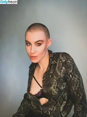 Comicbookgirl19 / DanikaXIX / pirateflagnislandgirl nude photo #0300