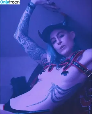 Comicbookgirl19 / DanikaXIX / pirateflagnislandgirl nude photo #0355