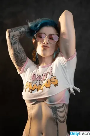 Comicbookgirl19 / DanikaXIX / pirateflagnislandgirl nude photo #0362
