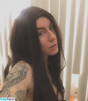 Comicbookgirl19 / DanikaXIX / pirateflagnislandgirl nude photo #0533