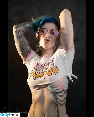 Comicbookgirl19 / DanikaXIX / pirateflagnislandgirl nude photo #0562