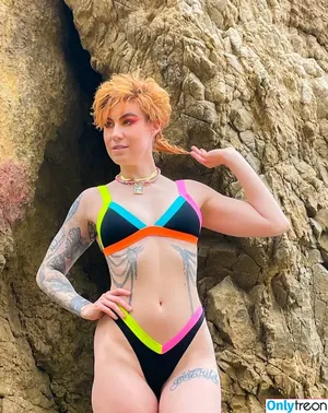 Comicbookgirl19 / DanikaXIX / pirateflagnislandgirl nude photo #0707