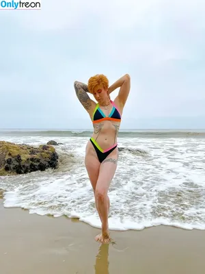 Comicbookgirl19 / DanikaXIX / pirateflagnislandgirl nude photo #0715