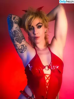 Comicbookgirl19 / DanikaXIX / pirateflagnislandgirl nude photo #0739