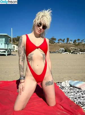 Comicbookgirl19 / DanikaXIX / pirateflagnislandgirl nude photo #0794