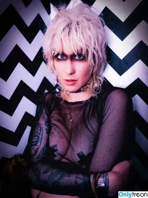 Comicbookgirl19 / DanikaXIX / pirateflagnislandgirl nude photo #0808