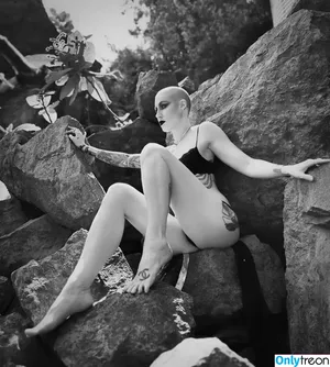 Comicbookgirl19 / DanikaXIX / pirateflagnislandgirl nude photo #0895