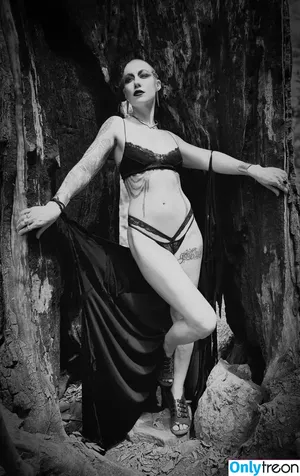 Comicbookgirl19 / DanikaXIX / pirateflagnislandgirl nude photo #0908