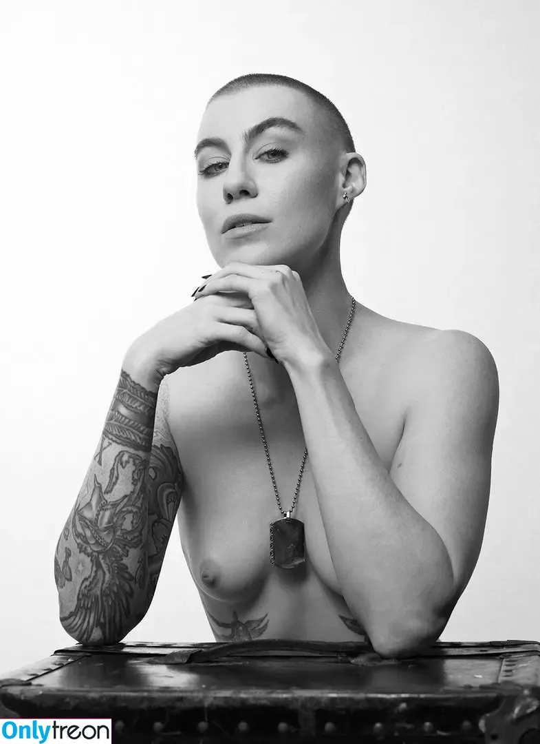 Comicbookgirl19 nude photo #0098 (DanikaXIX / pirateflagnislandgirl)