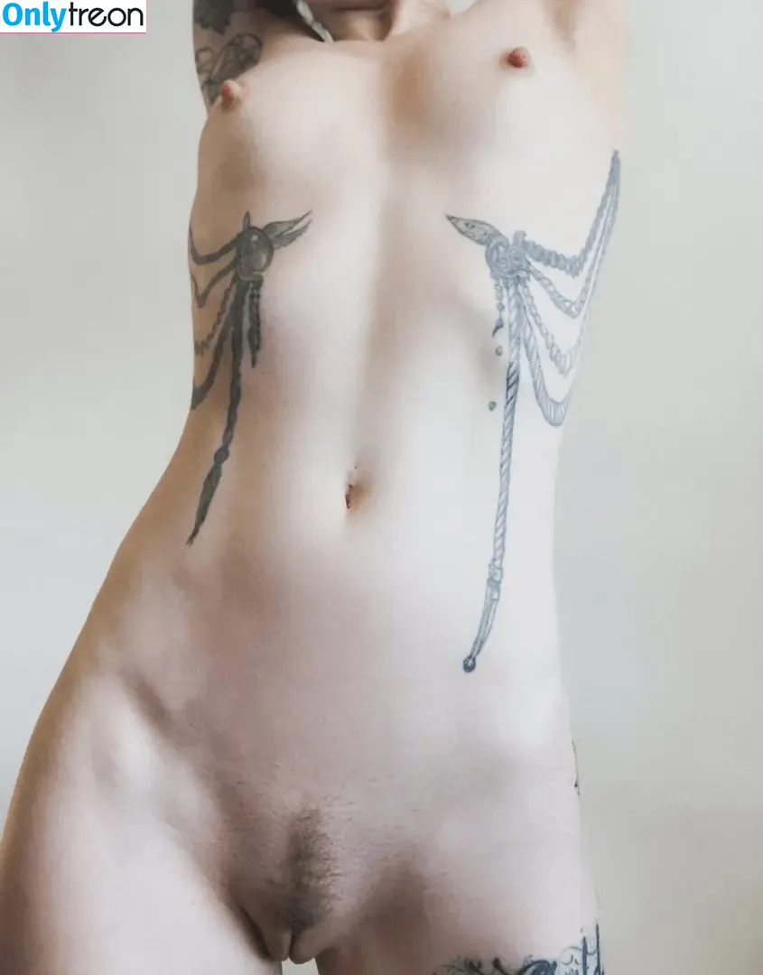 Comicbookgirl19 nude photo #0103 (DanikaXIX / pirateflagnislandgirl)
