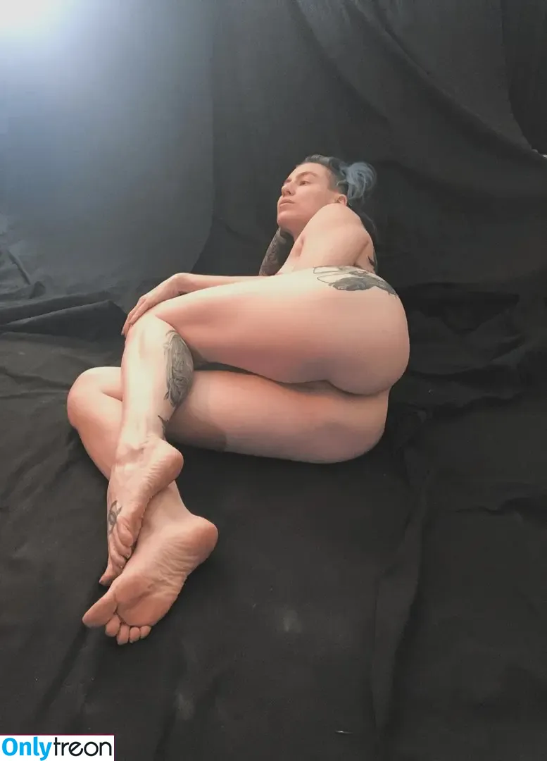Comicbookgirl19 nude photo #0170 (DanikaXIX / pirateflagnislandgirl)