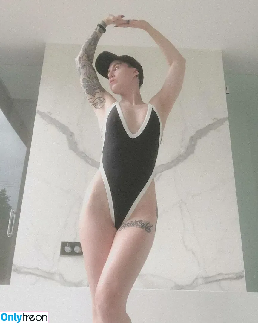 Comicbookgirl19 nude photo #0172 (DanikaXIX / pirateflagnislandgirl)