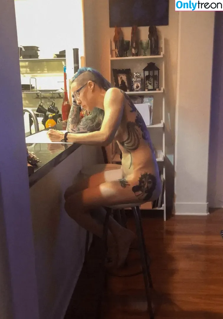 Comicbookgirl19 nude photo #0215 (DanikaXIX / pirateflagnislandgirl)