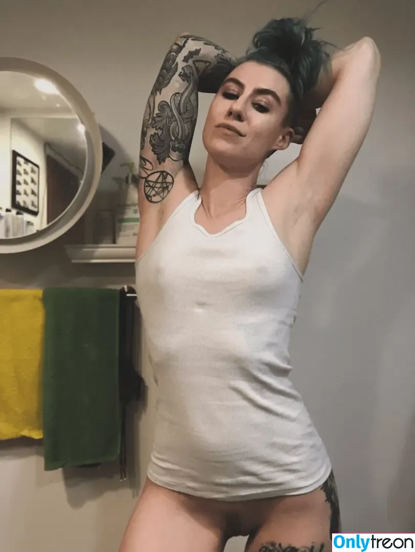 Comicbookgirl19 nude photo #0223 (DanikaXIX / pirateflagnislandgirl)