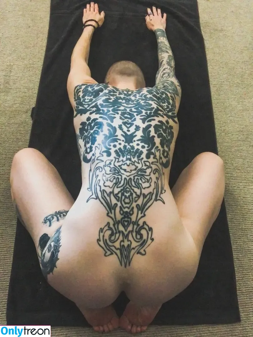 Comicbookgirl19 nude photo #0298 (DanikaXIX / pirateflagnislandgirl)