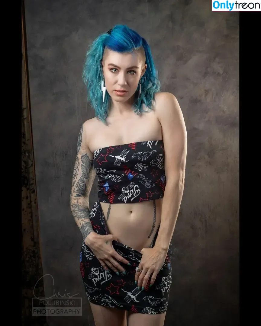 Comicbookgirl19 nude photo #0301 (DanikaXIX / pirateflagnislandgirl)