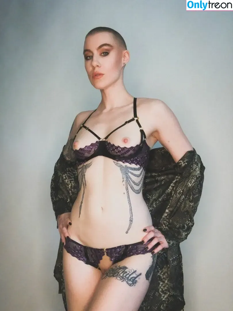 Comicbookgirl19 nude photo #0328 (DanikaXIX / pirateflagnislandgirl)