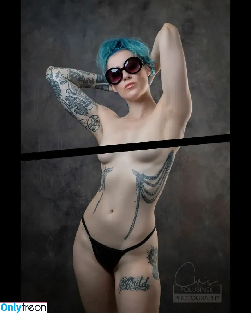 Comicbookgirl19 nude photo #0358 (DanikaXIX / pirateflagnislandgirl)