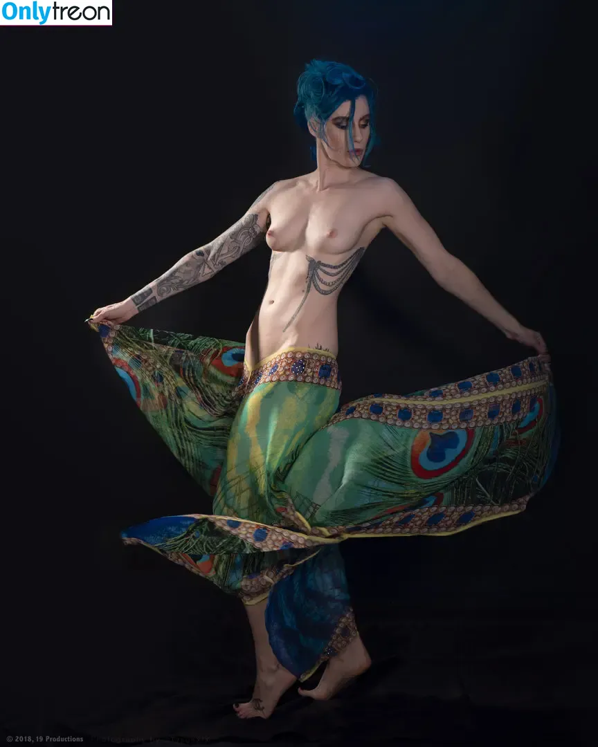 Comicbookgirl19 nude photo #0409 (DanikaXIX / pirateflagnislandgirl)