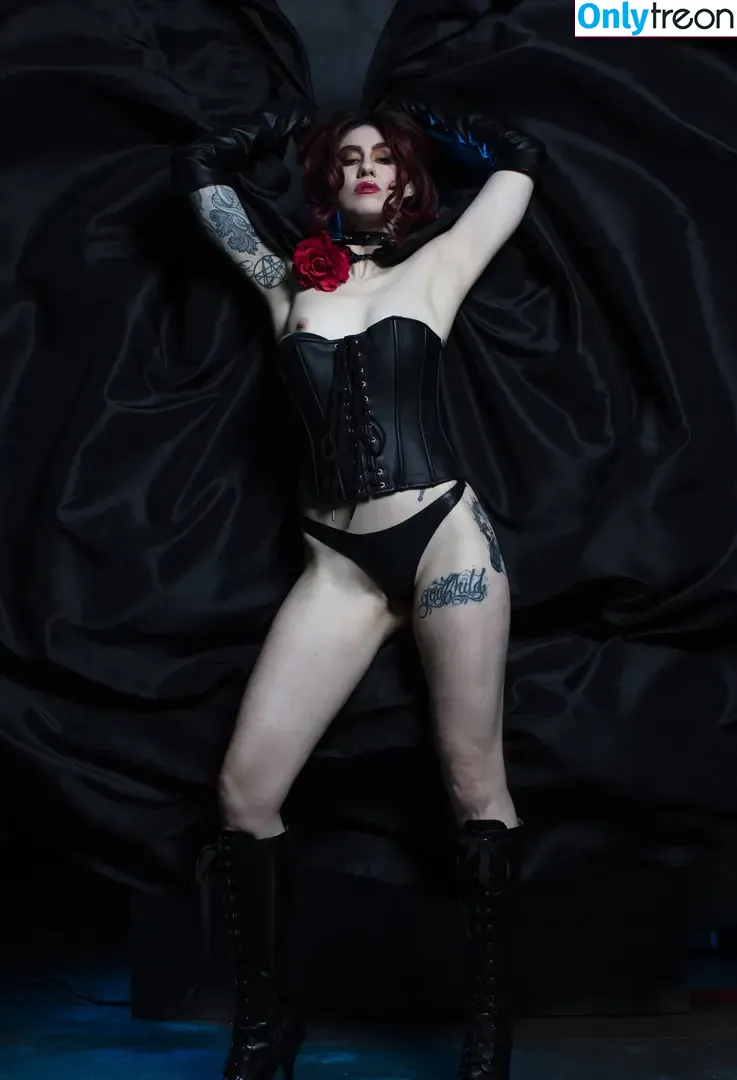 Comicbookgirl19 nude photo #0466 (DanikaXIX / pirateflagnislandgirl)