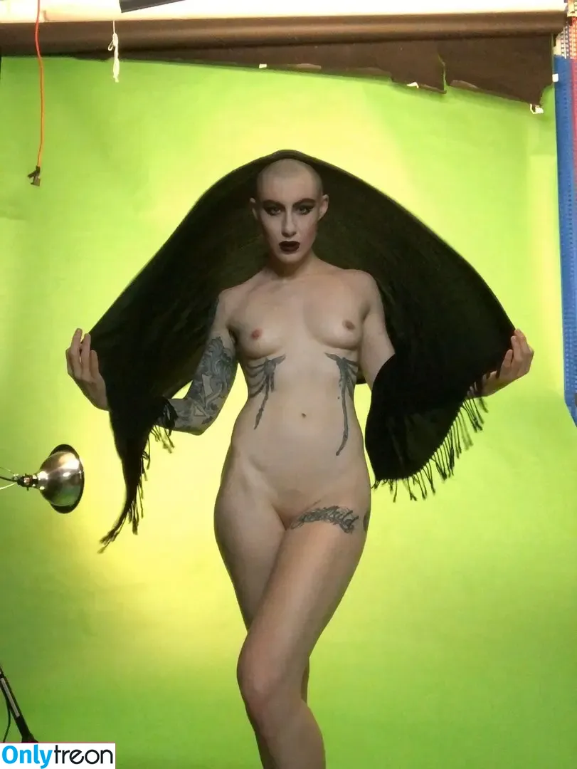 Comicbookgirl19 nude photo #0512 (DanikaXIX / pirateflagnislandgirl)