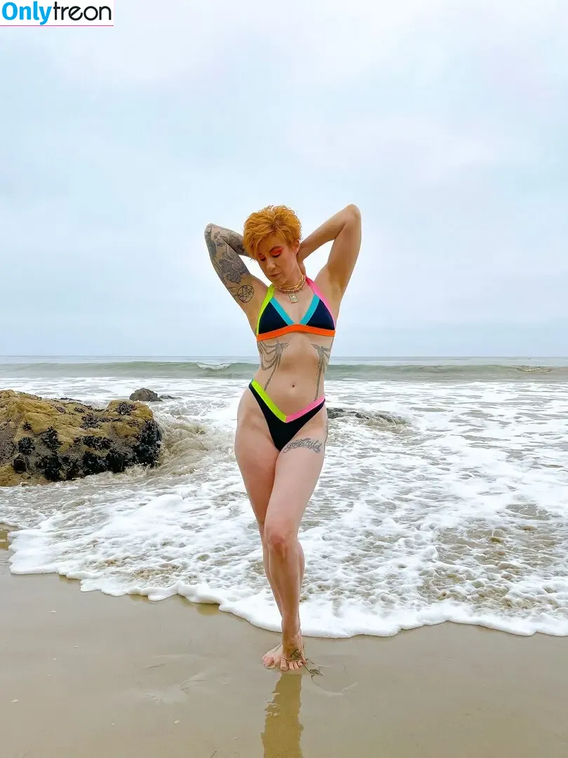 Comicbookgirl19 nude photo #0715 (DanikaXIX / pirateflagnislandgirl)