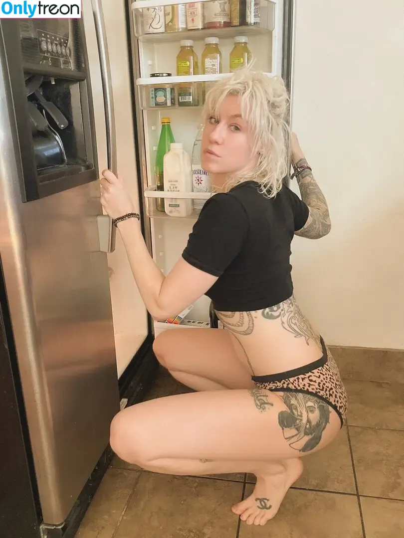 Comicbookgirl19 nude photo #0798 (DanikaXIX / pirateflagnislandgirl)