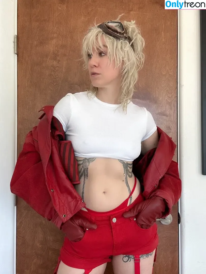 Comicbookgirl19 nude photo #0882 (DanikaXIX / pirateflagnislandgirl)