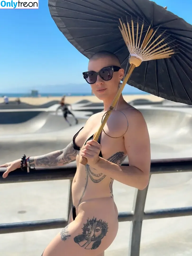 Comicbookgirl19 nude photo #0929 (DanikaXIX / pirateflagnislandgirl)