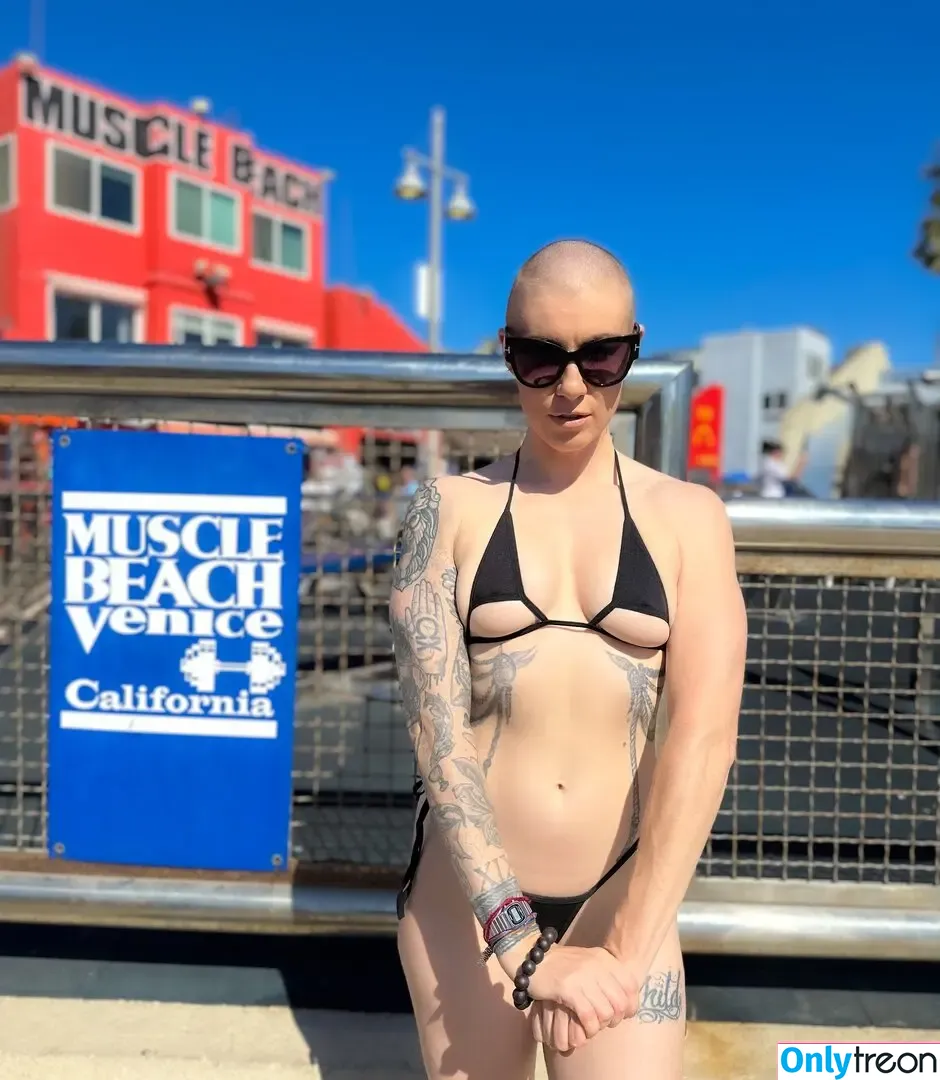 Comicbookgirl19 nude photo #0948 (DanikaXIX / pirateflagnislandgirl)