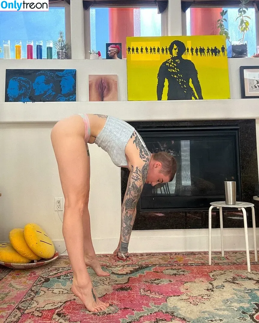 Comicbookgirl19 nude photo #1130 (DanikaXIX / pirateflagnislandgirl)