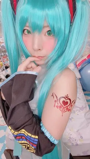 como.exe / Comonun / hitori.exe nude photo #0102