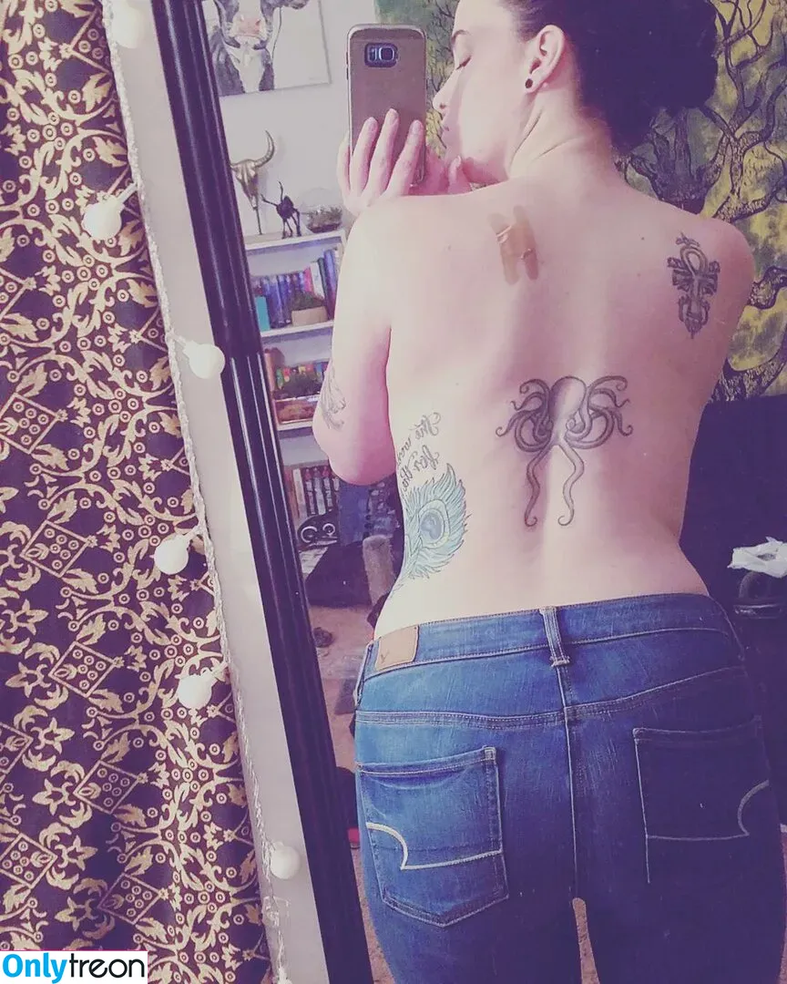 ConcealedBones nude photo #0064 (ConcealedBones)