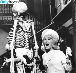 Connie Stevens / theconniestevens nude photo #0030