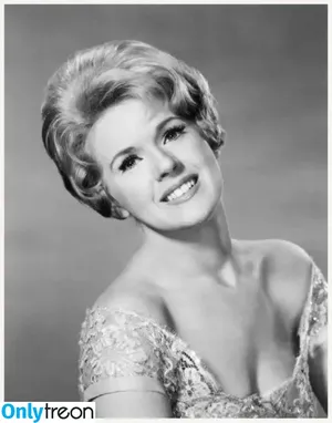 Connie Stevens / theconniestevens nude photo #0047