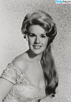 Connie Stevens / theconniestevens nude photo #0054