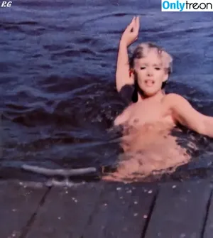Connie Stevens / theconniestevens nude photo #0056