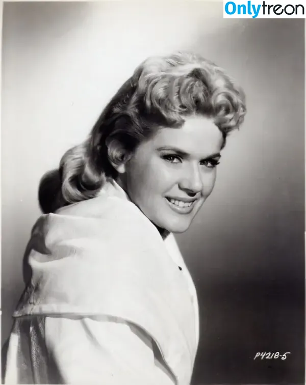 Connie Stevens nude photo #0008 (theconniestevens)
