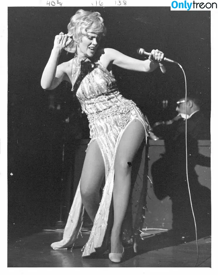 Connie Stevens nude photo #0021 (theconniestevens)