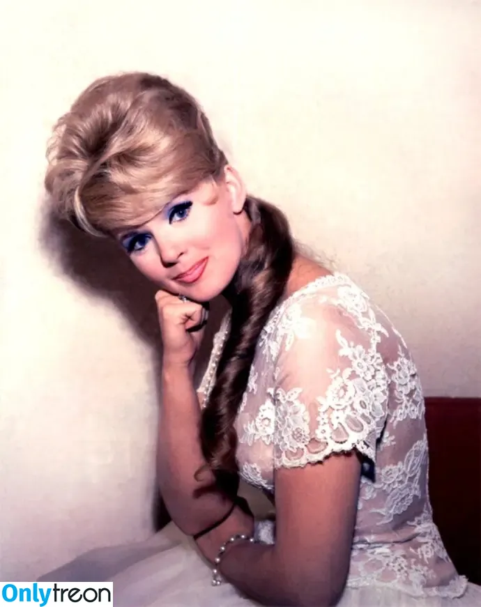 Connie Stevens nude photo #0023 (theconniestevens)