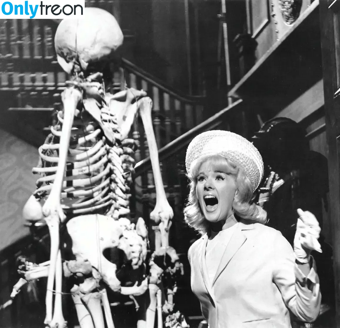 Connie Stevens nude photo #0030 (theconniestevens)