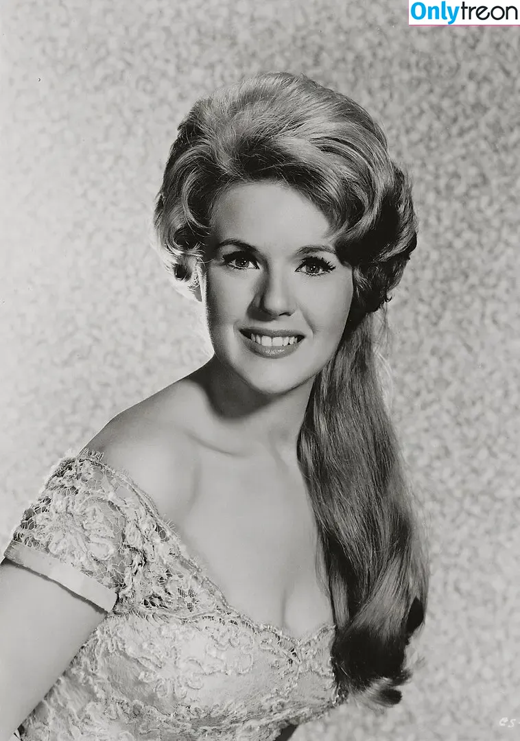Connie Stevens nude photo #0054 (theconniestevens)