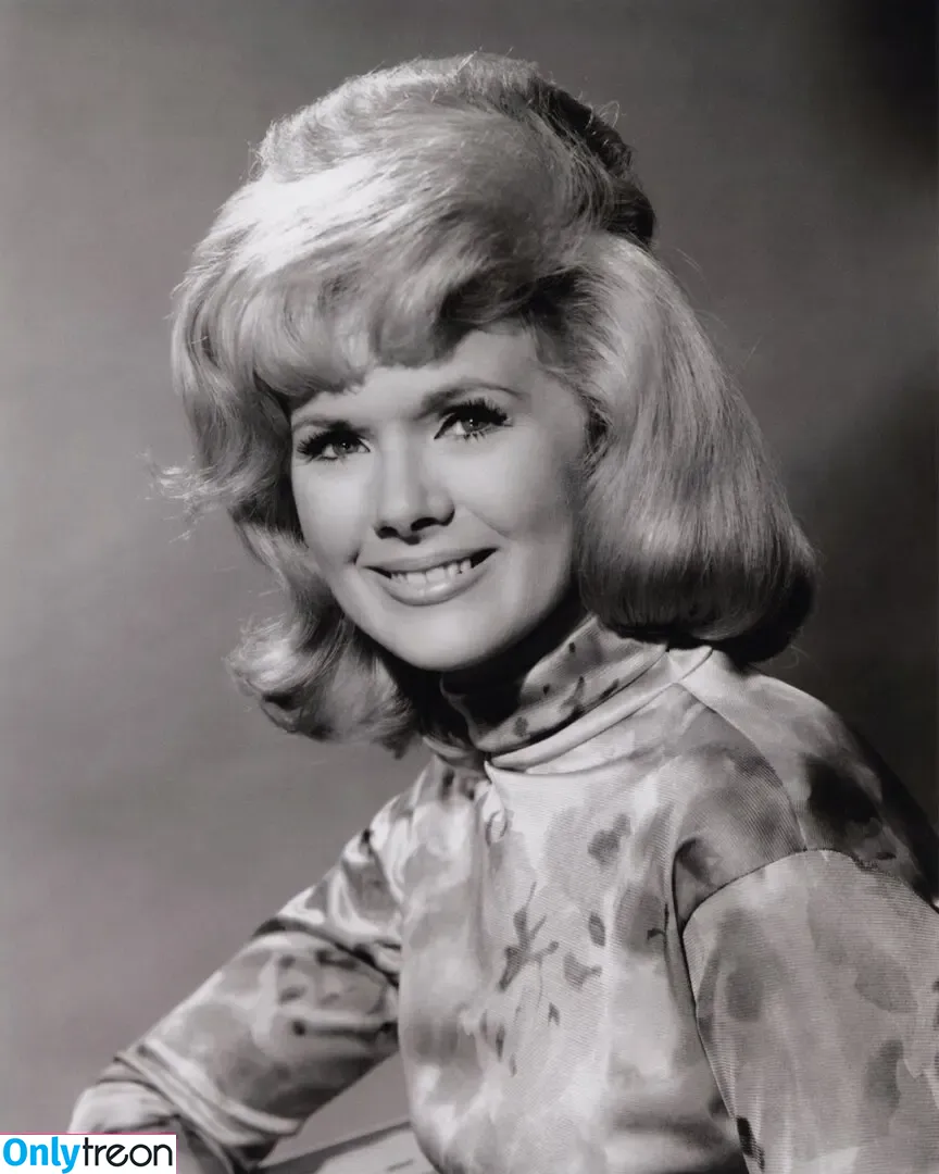 Connie Stevens nude photo #0065 (theconniestevens)