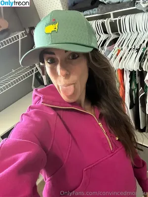 Convincedmom4u / the.becktriplets nude photo #0019