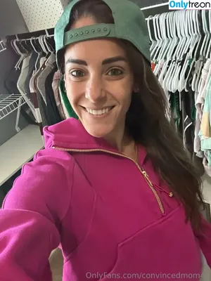 Convincedmom4u / the.becktriplets nude photo #0021