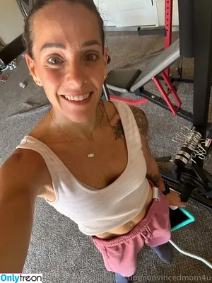 Convincedmom4u / the.becktriplets nude photo #0031