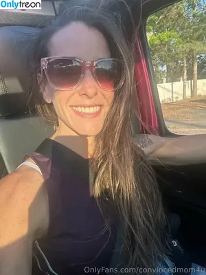 Convincedmom4u / the.becktriplets nude photo #0041